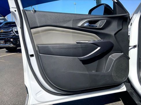 Certified 2025 Chevrolet Trax ACTIV w/ Driver Confidence Package image 21