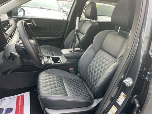 Used 2025 Mitsubishi Outlander SEL image 27