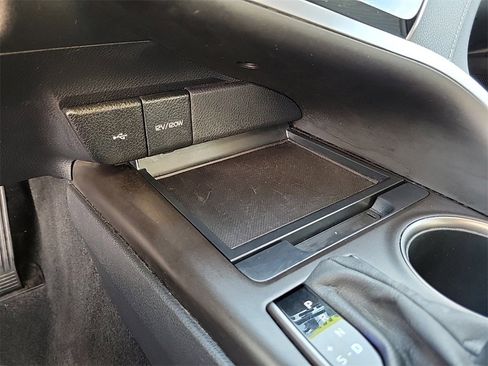 Used 2023 Toyota Camry SE image 27
