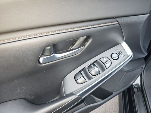 Used 2022 Nissan Sentra SR w/ Midnight Edition image 30