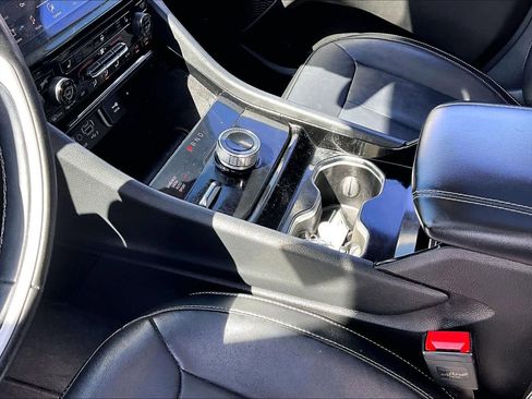 Used 2022 Jeep Grand Cherokee L Limited image 17