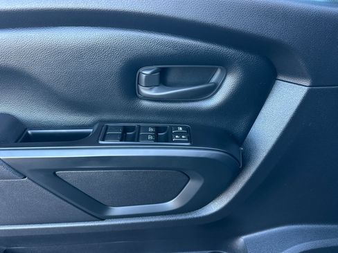 Used 2019 Nissan Titan S w/ S Utility Package image 11