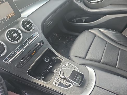 Used 2018 Mercedes-Benz GLC 300 image 25