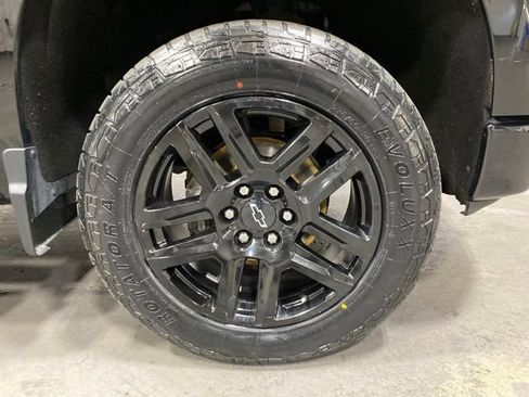 Used 2023 Chevrolet Silverado 1500 LT Trail Boss w/ Convenience Package II AWD/4WD image 34