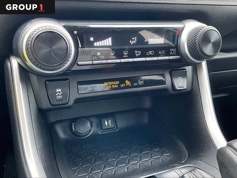 Certified 2019 Toyota RAV4 LE image 36