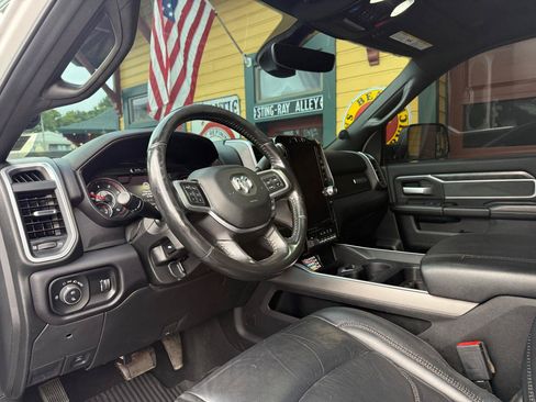 Used 2021 RAM 2500 Big Horn w/ Level B Equipment Group AWD/4WD image 18