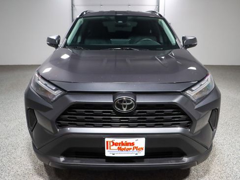 Used 2022 Toyota RAV4 XLE image 4