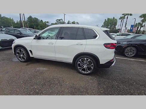 New 2026 BMW X5 xDrive50e w/ Premium Package image 28