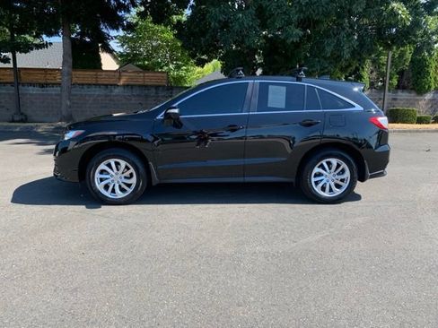 Used 2017 Acura RDX w/ Technology Package AWD/4WD image 2