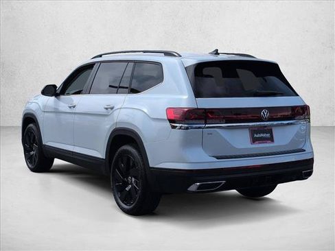 New 2026 Volkswagen Atlas SE FWD image 9