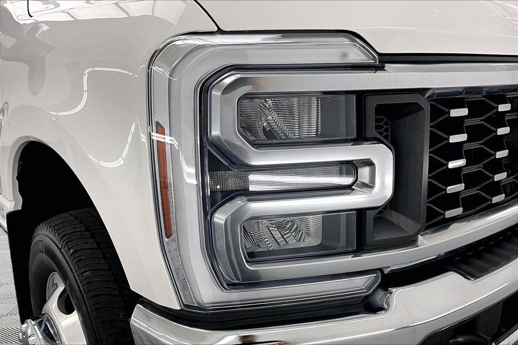 Used 2024 Ford F350 King Ranch w/ Chrome Package AWD/4WD image 30