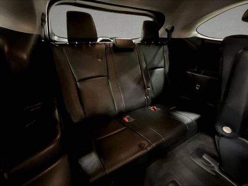 Used 2023 Toyota Highlander XLE image 26