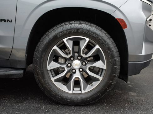 Used 2021 Chevrolet Suburban LT image 39