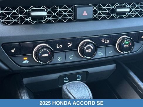 Certified 2025 Honda Accord SE image 22