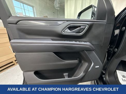 Used 2021 Chevrolet Suburban RST w/ Luxury Package image 31