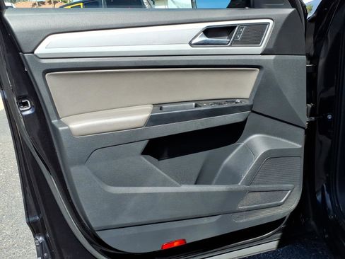 Certified 2021 Volkswagen Atlas Cross Sport S image 17