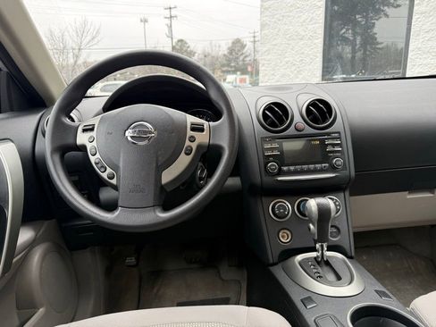 Used 2013 Nissan Rogue SV image 8