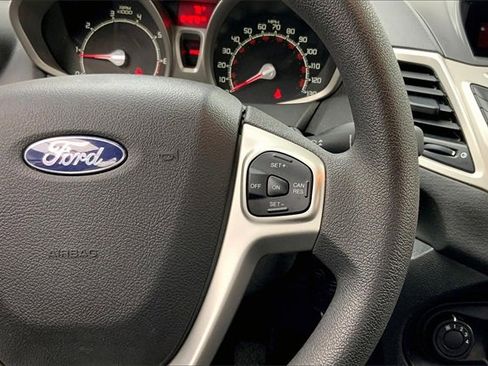 Used 2012 Ford Fiesta SE image 22