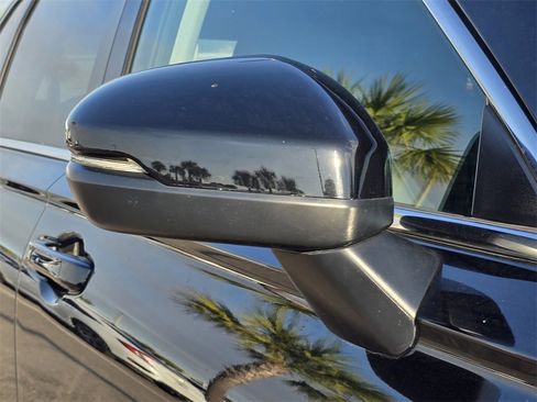 Used 2023 Honda CR-V EX-L image 12