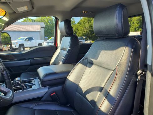 Used 2022 Ford F150 Lariat w/ Max Trailer Tow Package RWD image 13