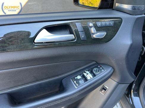 Used 2017 Mercedes-Benz GLE 350 w/ Premium 1 Package image 37