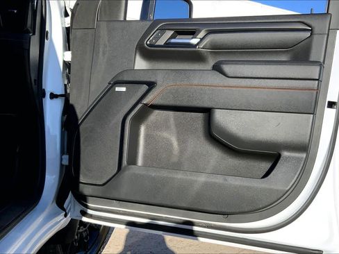 Used 2024 GMC Sierra 2500 AT4 w/ Technology Package image 20