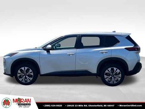 Used 2023 Nissan Rogue SV FWD image 2