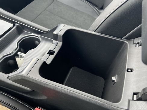 New 2026 Jeep Grand Cherokee Altitude AWD/4WD image 33
