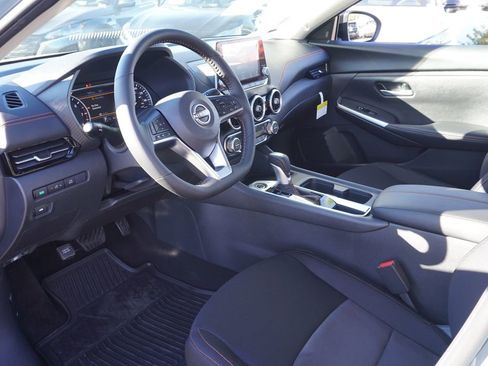 Certified 2025 Nissan Sentra SR image 16