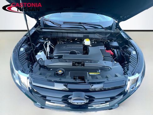 Used 2024 Nissan Pathfinder Platinum w/ Cargo Package image 40