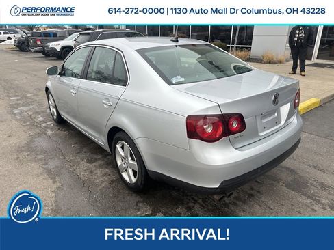 Used 2009 Volkswagen Jetta SEL image 6