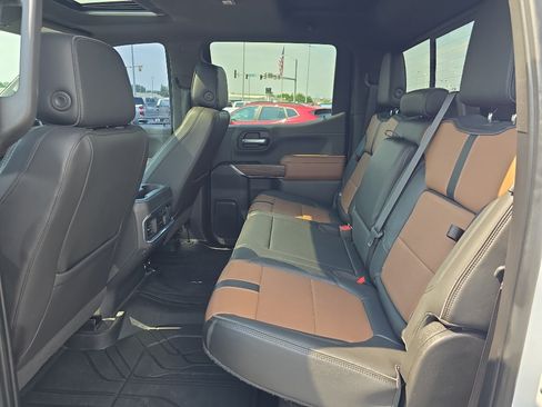 Used 2020 Chevrolet Silverado 1500 High Country w/ Technology Package AWD/4WD image 20