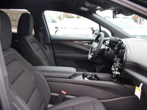 New 2025 Chevrolet Blazer EV LT w/ Midnight/Sport Edition image 32