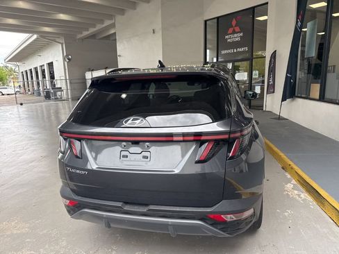 Used 2024 Hyundai Tucson Limited FWD image 4