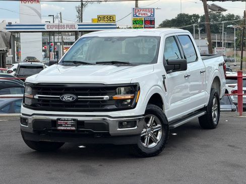 Used 2025 Ford F150 XLT w/ Equipment Group 301A Standard AWD/4WD image 9