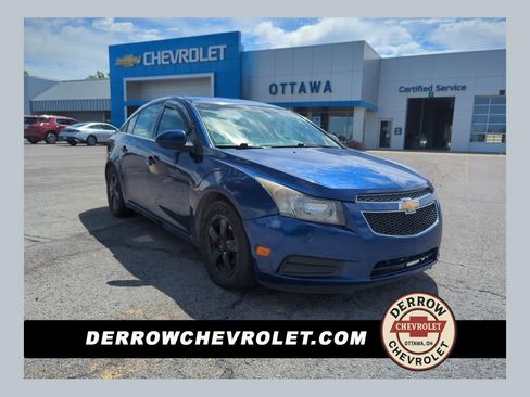 Used 2013 Chevrolet Cruze LT FWD image 1
