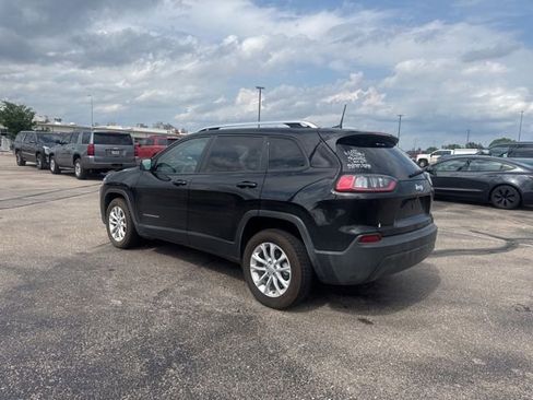 Used 2021 Jeep Cherokee Latitude FWD image 5