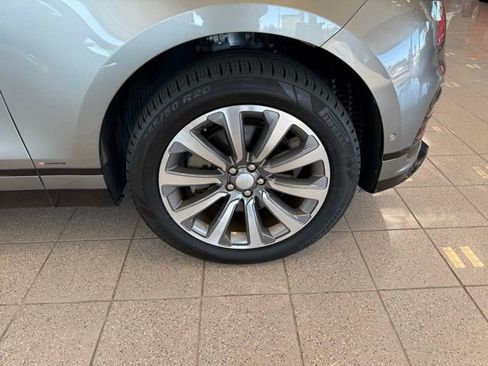 Used 2018 Land Rover Range Rover Velar R-Dynamic HSE image 10