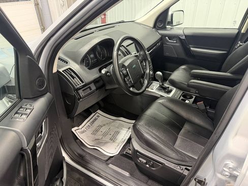 Used 2013 Land Rover LR2 HSE AWD/4WD image 7