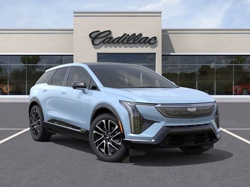 New 2025 Cadillac Optiq Sport 1 w/ LPO, Floor Liner Package AWD/4WD image 7