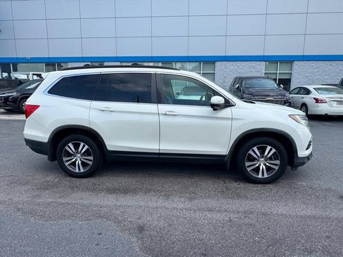 Used 2017 Honda Pilot EX-L image 2