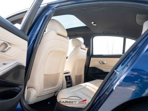 Used 2019 BMW 330i xDrive Sedan w/ Convenience Package image 21