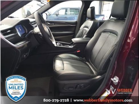 New 2025 Jeep Grand Cherokee Limited w/ Trailer Tow Package image 10