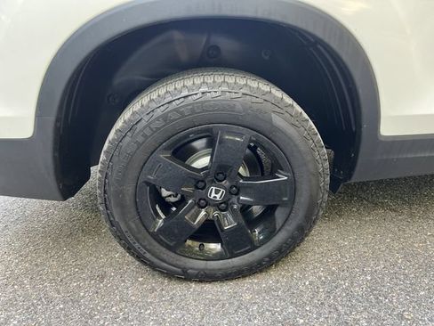 Used 2025 Honda Ridgeline Black Edition image 24