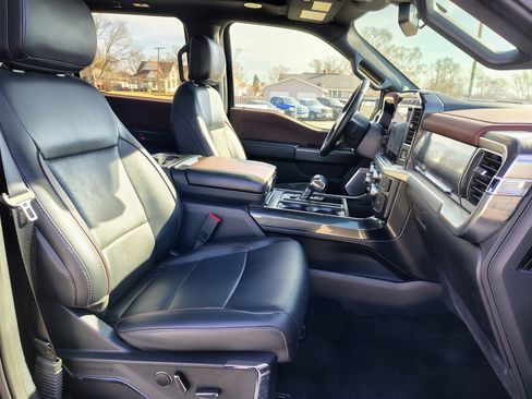 Used 2022 Ford F150 Lariat w/ Equipment Group 502A High image 13