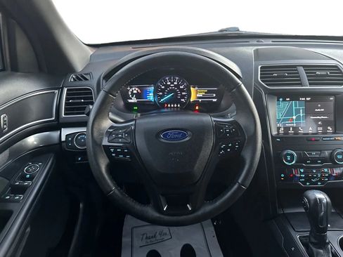Used 2019 Ford Explorer XLT w/ Equipment Group 202A FWD image 12