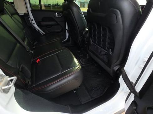 Used 2022 Jeep Wrangler Unlimited Rubicon w/ Xtreme Recon 35" Tire Package image 27