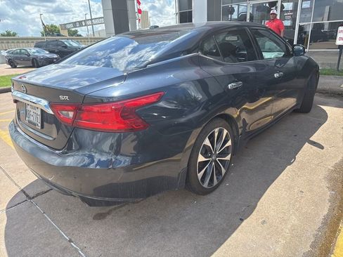 Used 2017 Nissan Maxima SR FWD image 3