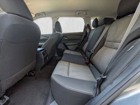 Used 2025 Nissan Rogue SV FWD image 19