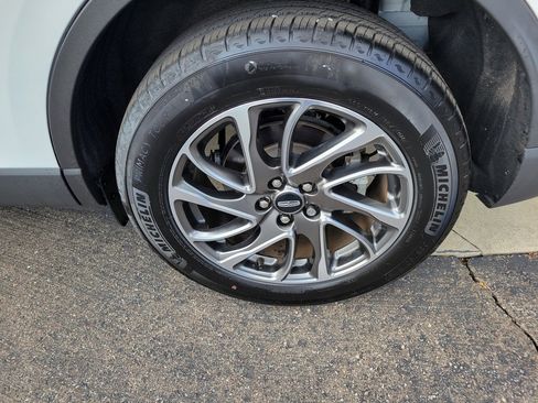 Certified 2022 Lincoln Corsair AWD w/ Equipment Group 101A image 35